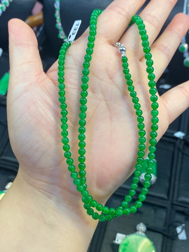 18K金镶嵌翡翠A货满绿珠项链