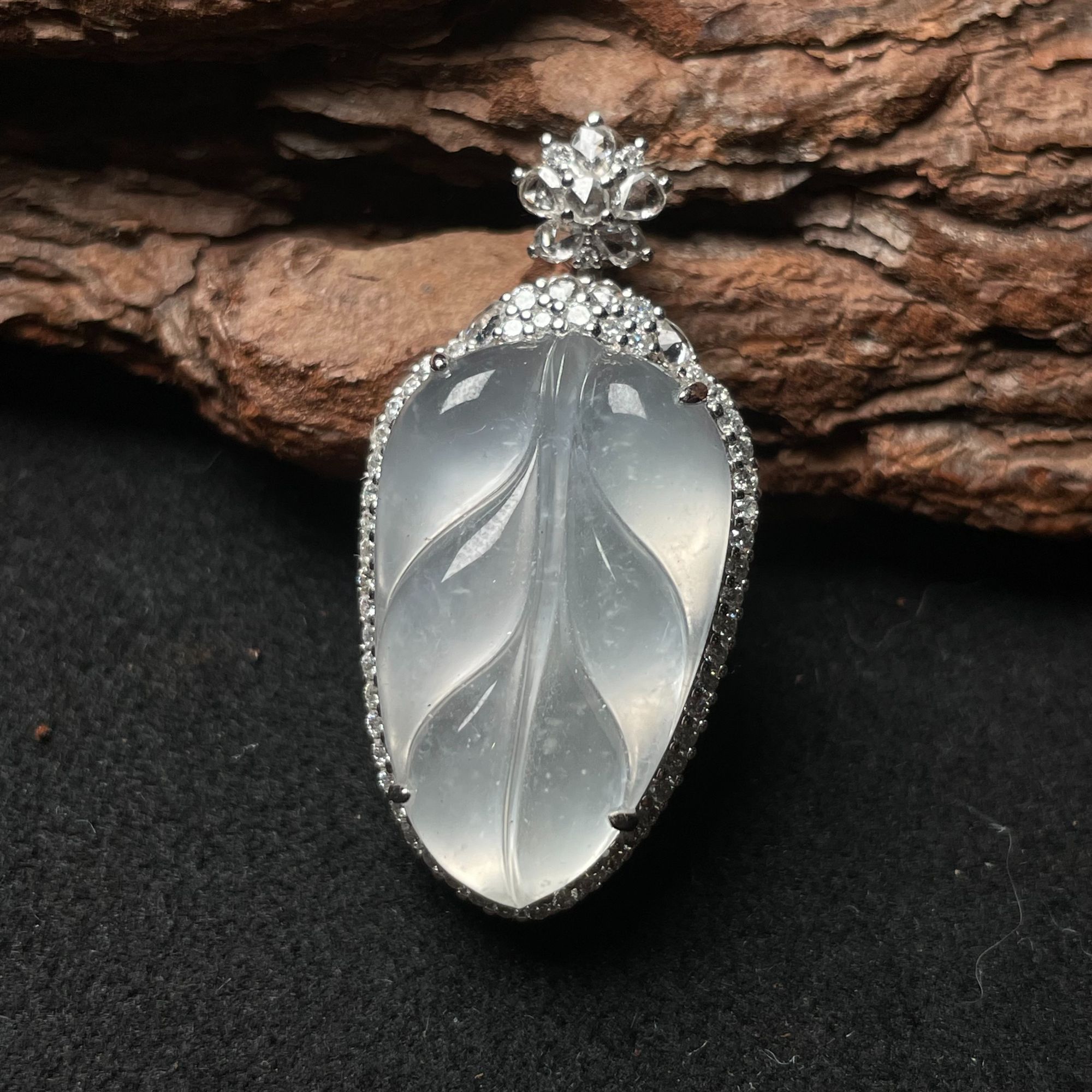 琪满钰珠宝天然翡翠白冰叶子18K金钻石镶嵌可开盖轻奢气质时尚