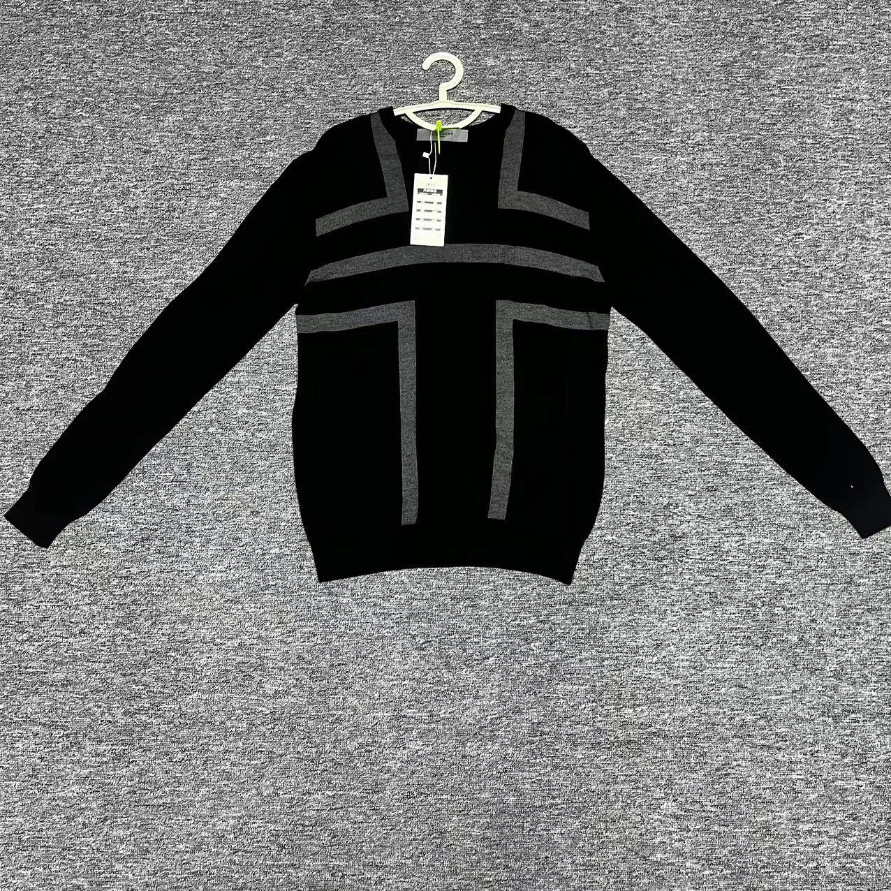 【聚星甄选】Givenchy/纪梵希黑色长袖时尚圆领休闲卫衣L码 jxsc159