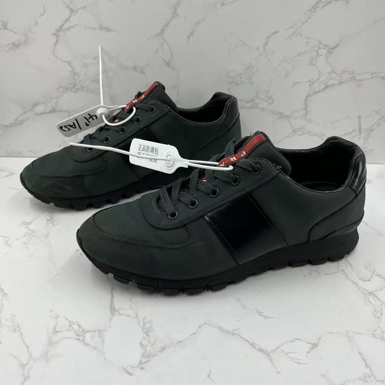 [聚星折扣]Prada/普拉达二手男士墨绿色休闲时尚舒适运动鞋41.5码