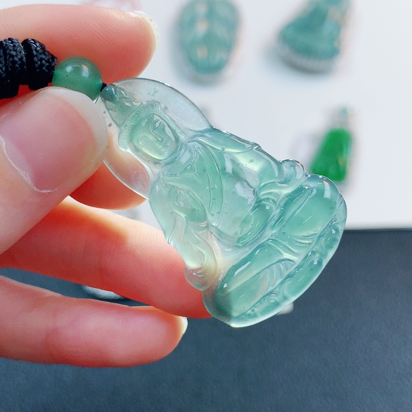 【闪购商品】翡翠颈饰未镶嵌