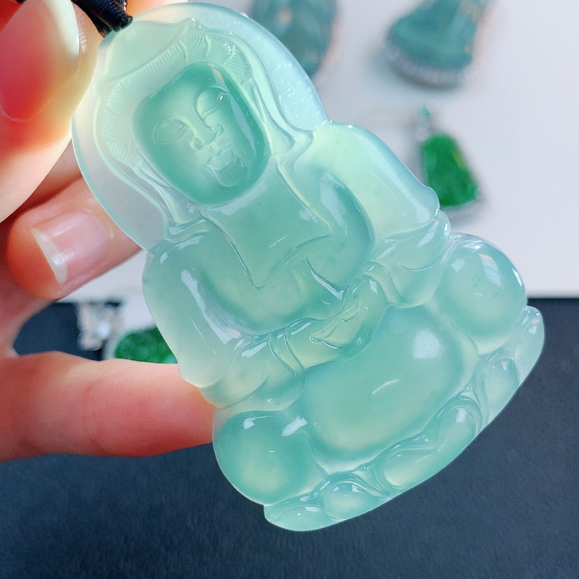 【闪购商品】翡翠颈饰未镶嵌