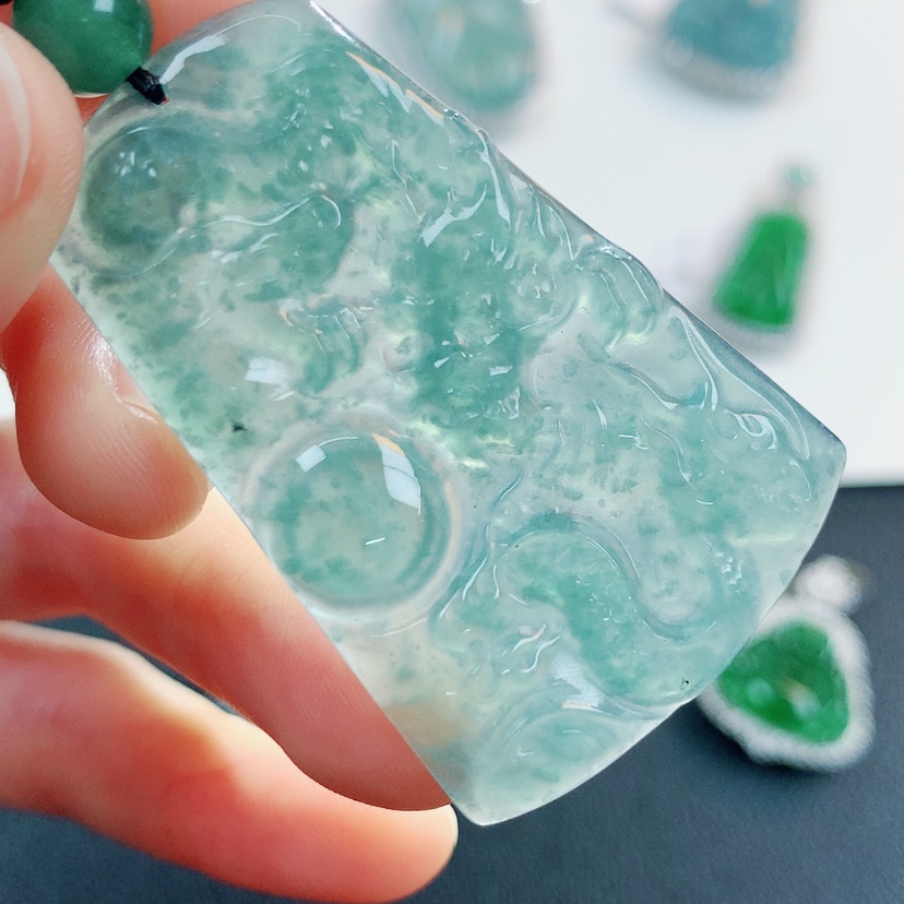 【闪购商品】翡翠颈饰未镶嵌