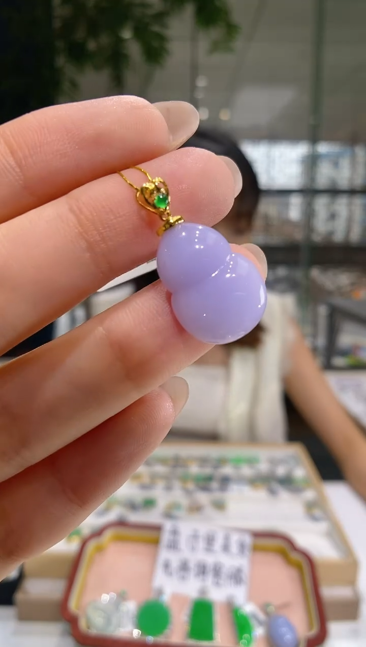 【闪购商品】翡翠吊坠(不含链)18K金镶嵌葫芦