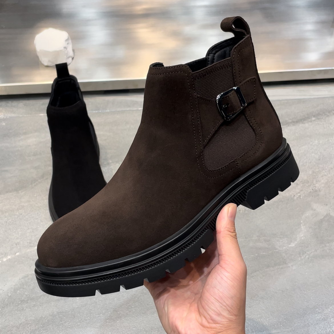新款切尔西男靴百搭时尚潮流休闲皮鞋冬季圆头舒适厚底男士