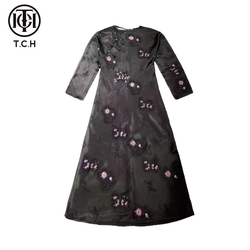 潮牌T.C.H2024春夏新款新中式重工时尚显瘦气质连衣裙T72B30E9026