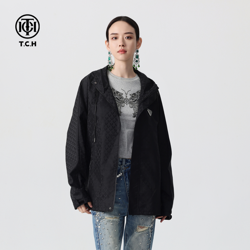 潮牌-TCH2025秋季新款缎面提花短款连帽外套设计感上衣T72C276166