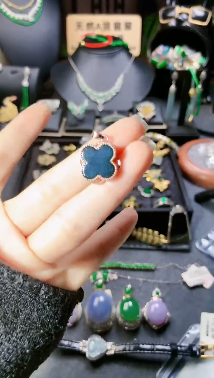 【闪购商品】翡翠吊坠(赠链)银S925镶嵌吊坠