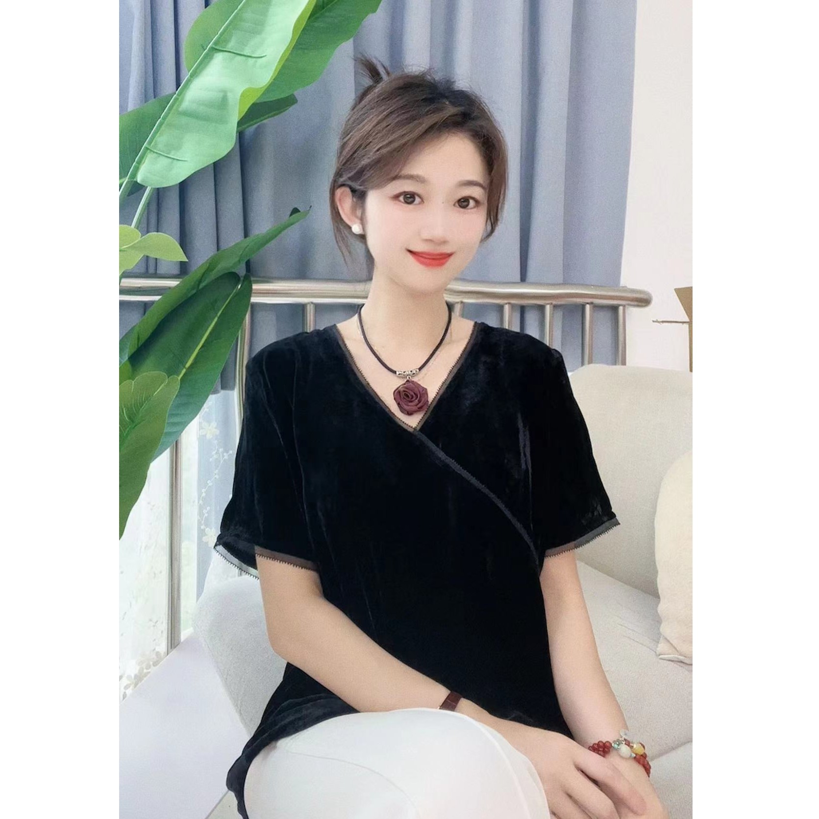 DY1015樱美嘉桑蚕丝丝绒V领拼接半袖衬衫时尚百搭夏季显瘦打底