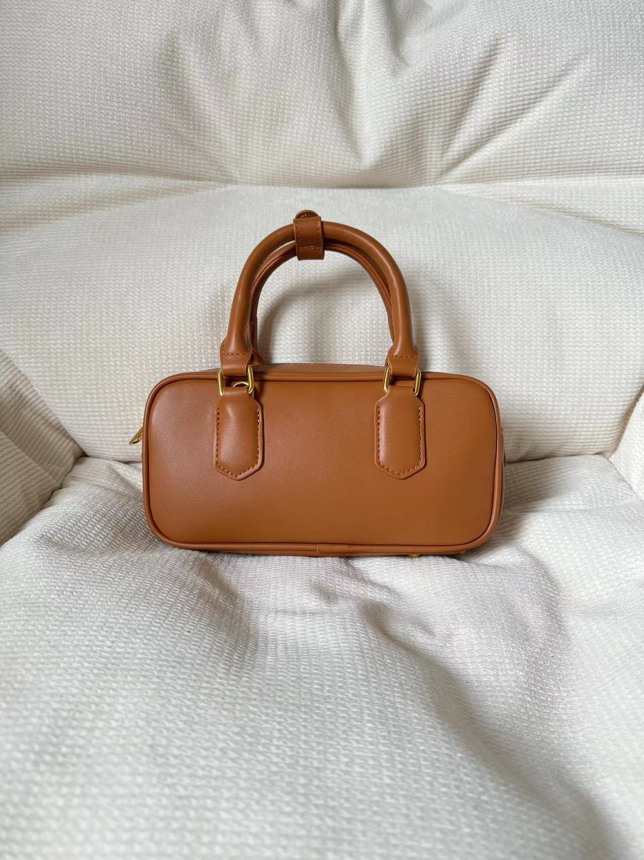 2024新款潮流秋冬美拉德保龄球枕头包手提单肩斜挎包