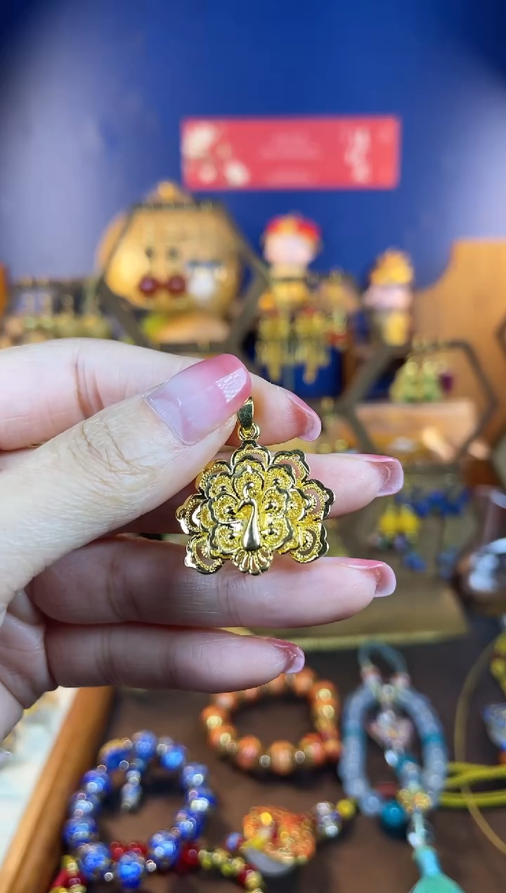 【闪购商品】9号孔雀花朵吊坠