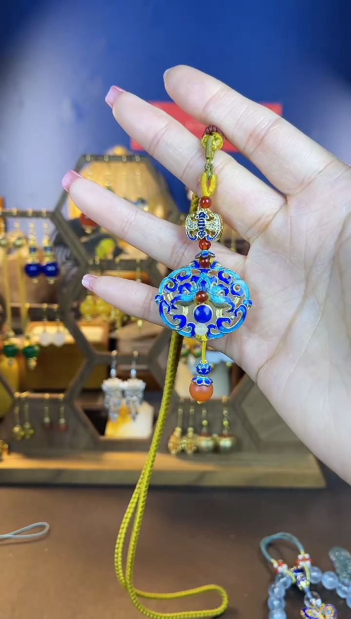 【闪购商品】蓝色团秀吊坠