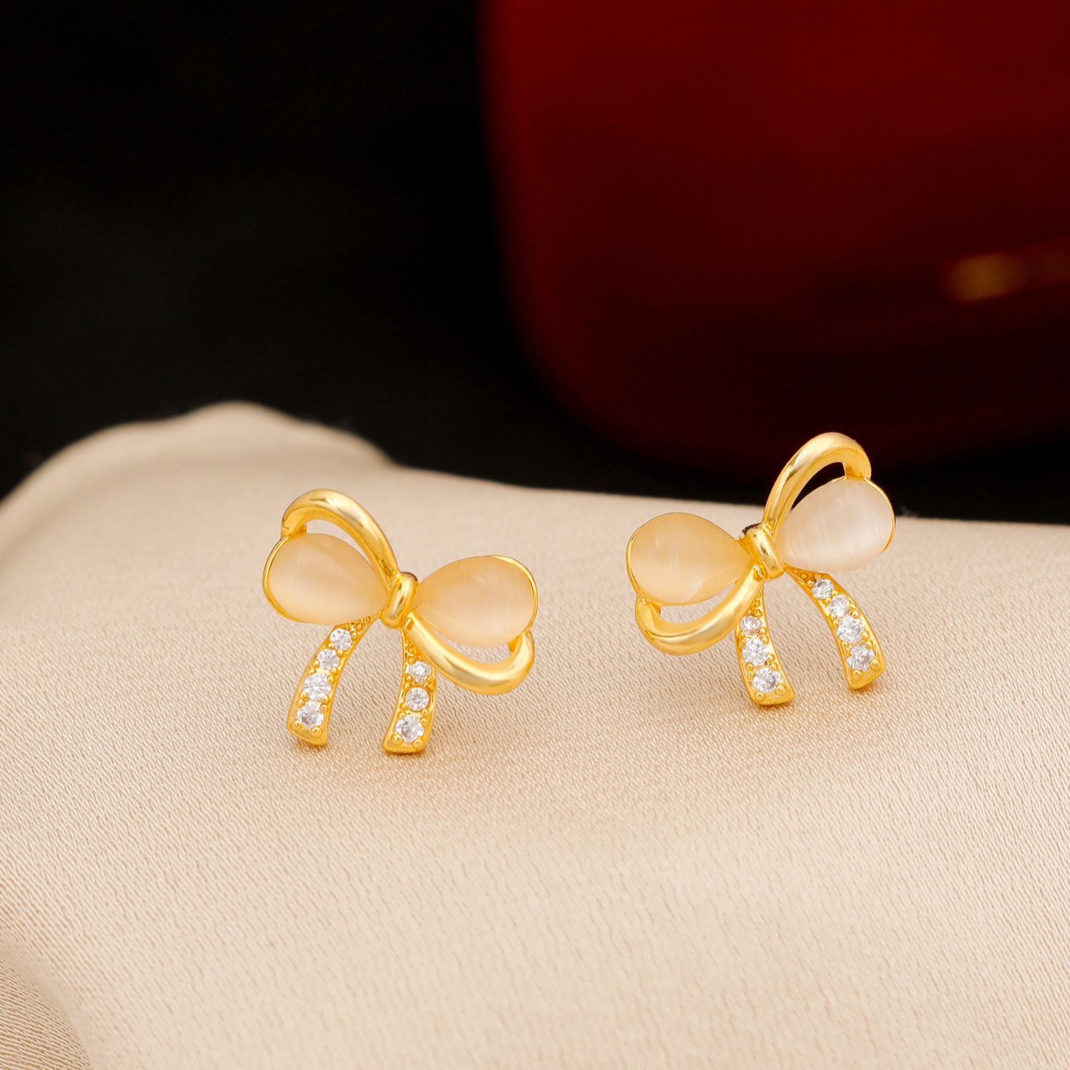 Miss Pouty 铜合金合成锆石耳饰 1183蝴蝶结耳钉耳环耳饰