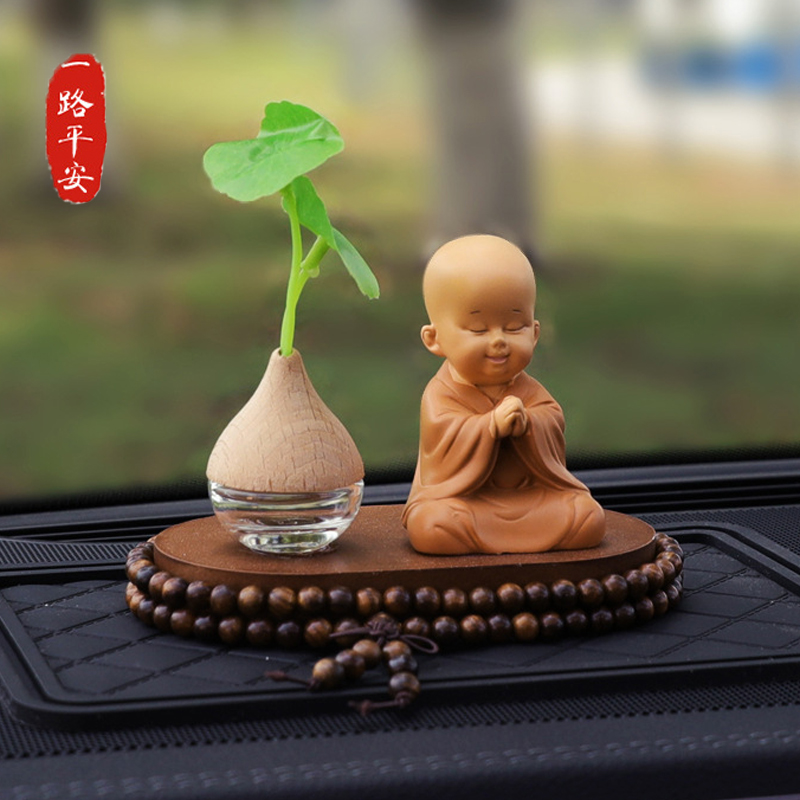 乾赞创意可爱小和尚汽车摆件车载中控台佛系沙弥电动车内装饰用品