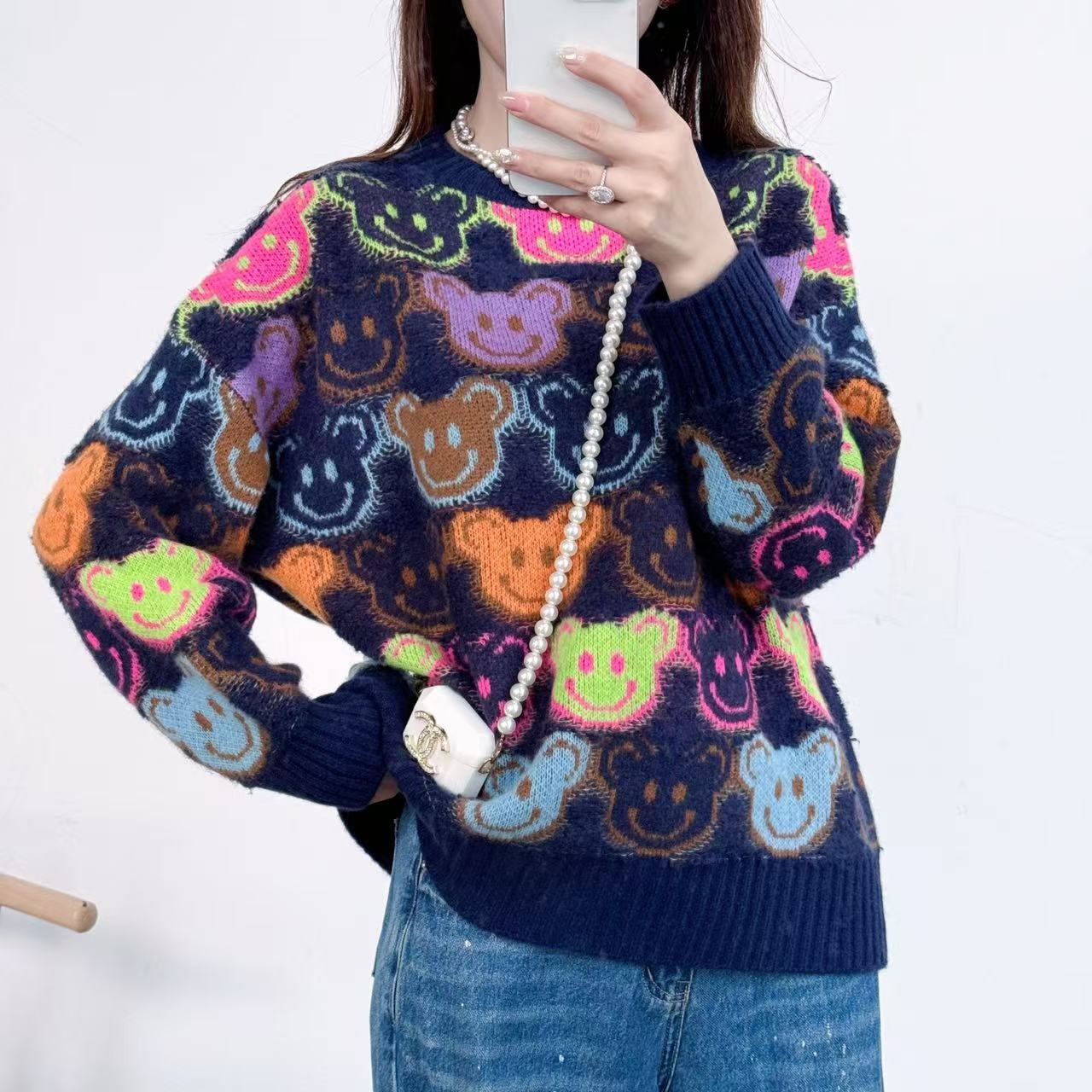 【卡诗米羊绒】23824-2小熊潮牌时尚女款针织宽松慵懒风上衣