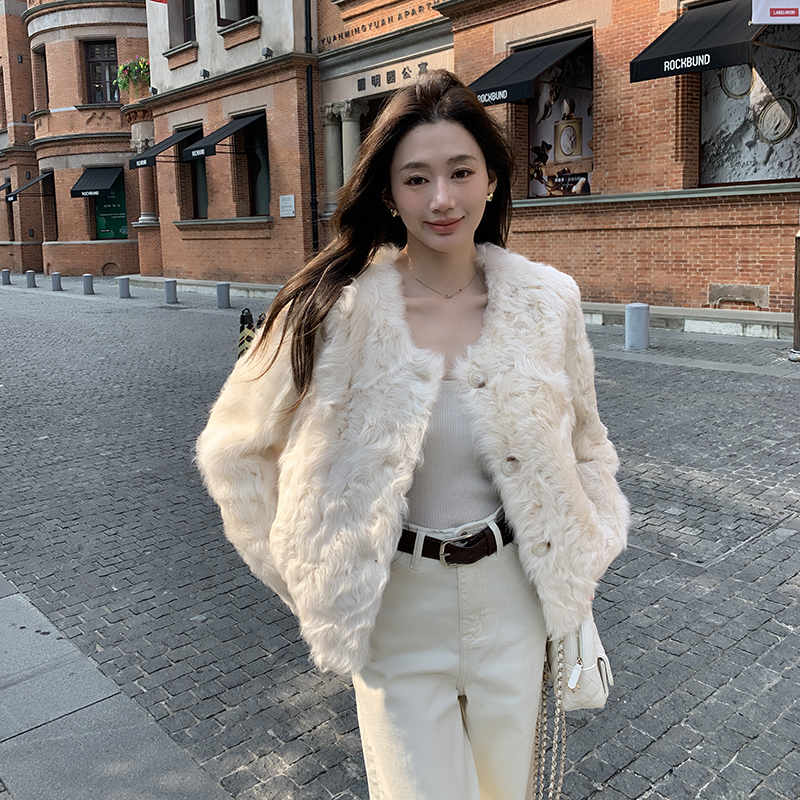 小湖羊皮毛一体外套女皮草2025新款高级气质津羔毛真皮大衣轻盈软