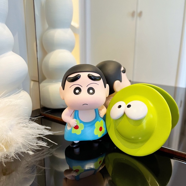 可爱委屈青蛙小新实心Pvc手办潮玩桌面摆件礼物帽子可以拆卸