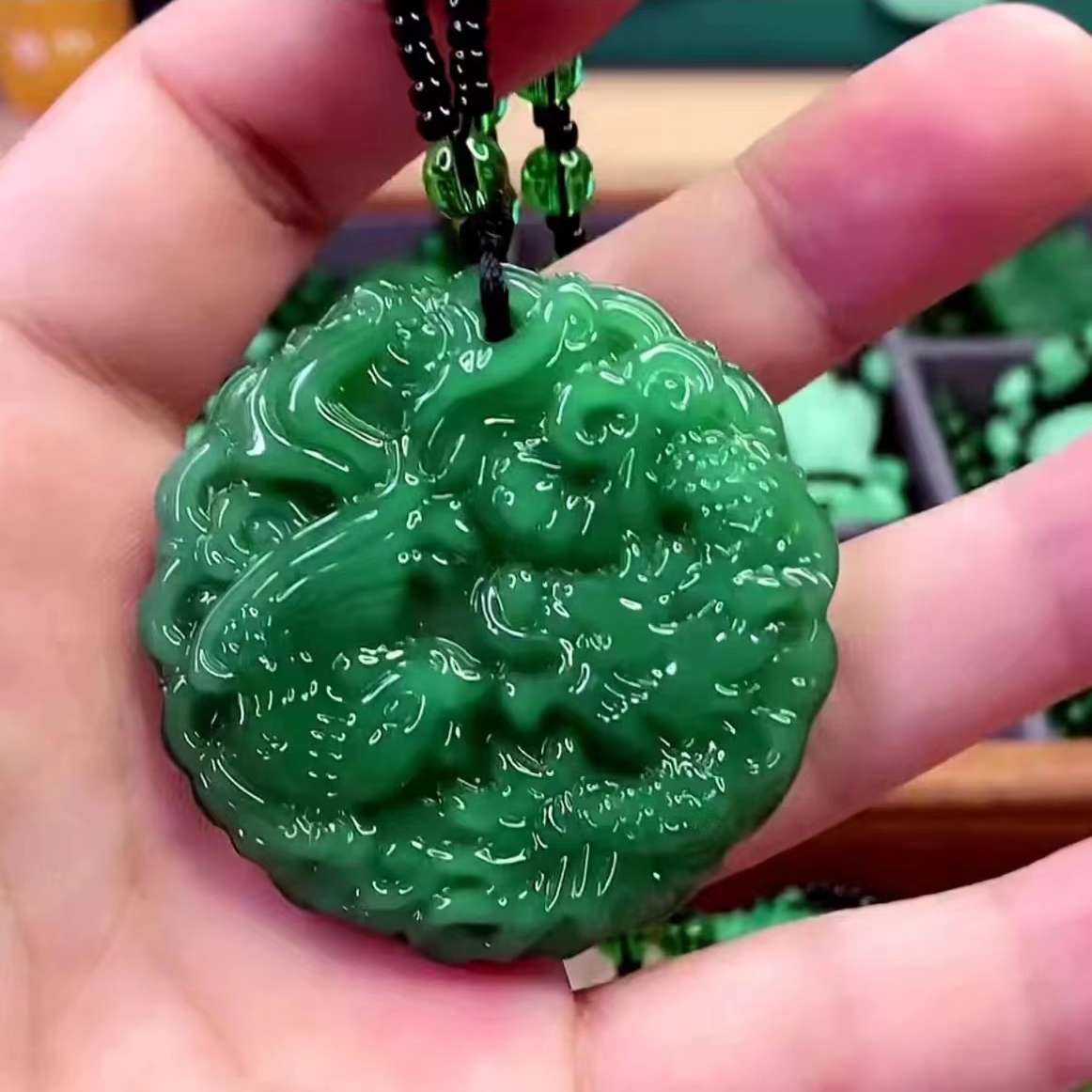 深绿色龙凤呈祥吊坠