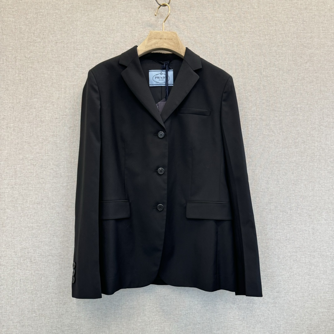 未使用 Prada/普拉达 女士黑色休闲西装配腰带 WJA30012