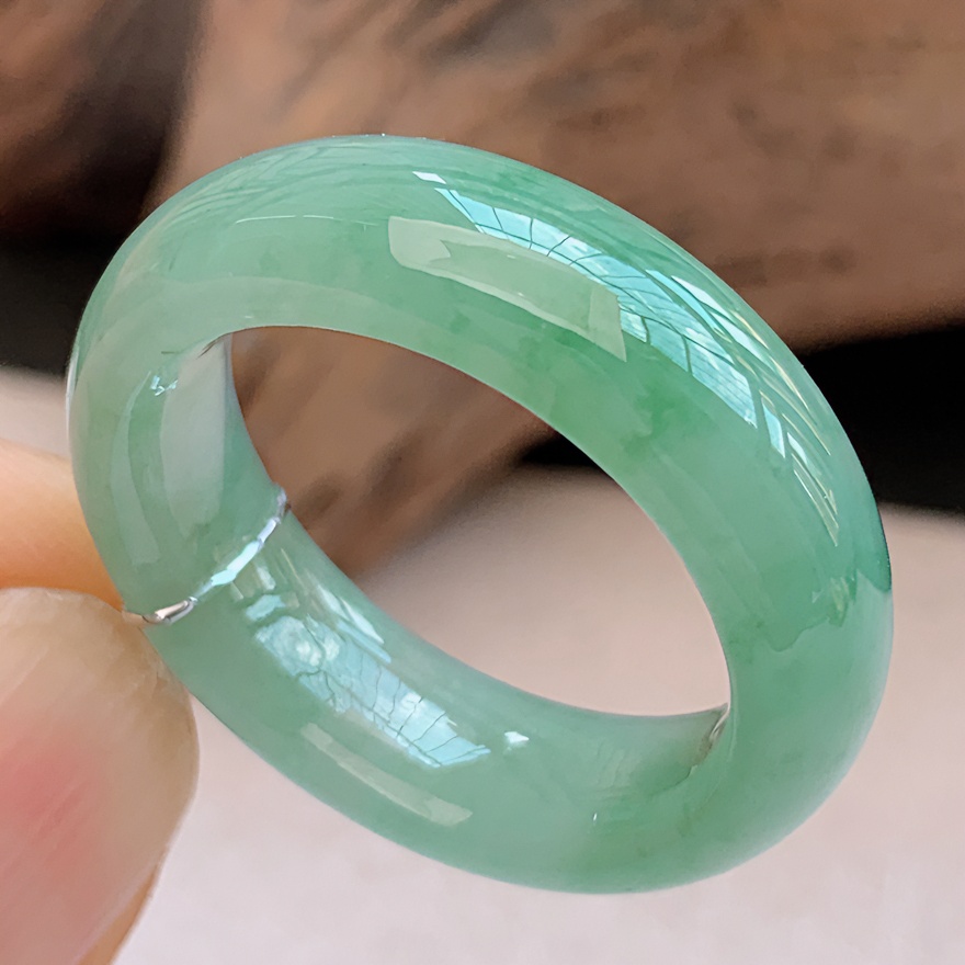 天然翡翠A货冰糯种飘绿戒圈戒指18号内径18.4mm通透清新水润浅绿