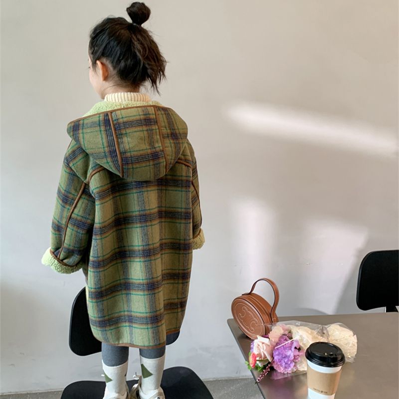 2023新款韩毛呢大衣秋冬女童格子牛角扣中长款呢子潮童