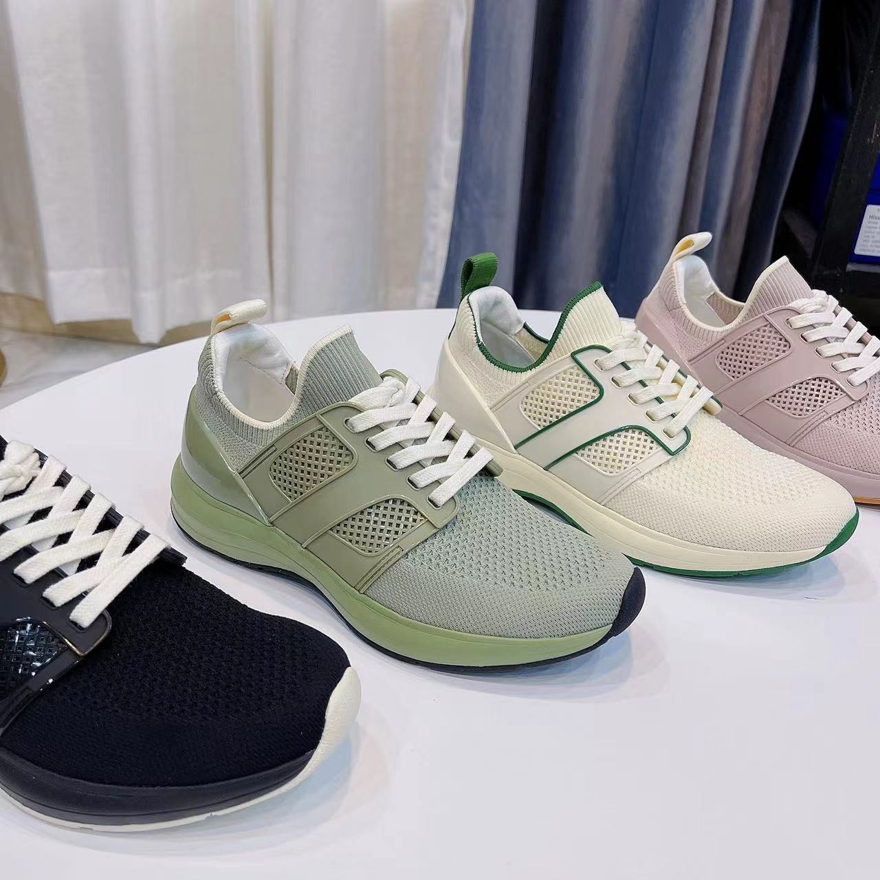 佩佩家 新款网面飞织时尚运动透气休闲鞋 B123