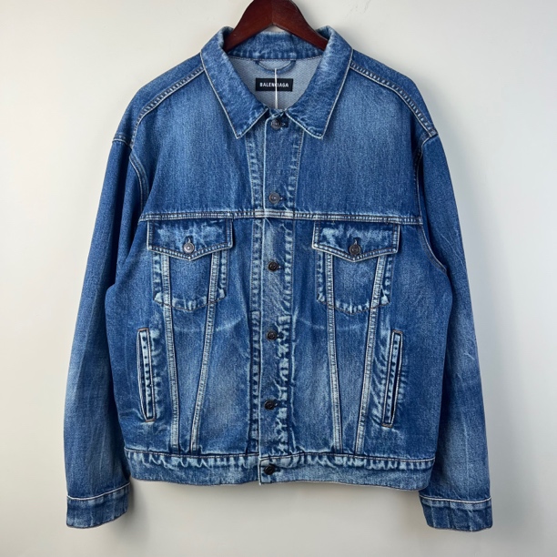 99新 Balenciaga/巴黎世家 蓝色牛仔服/后背刺绣/尺码46