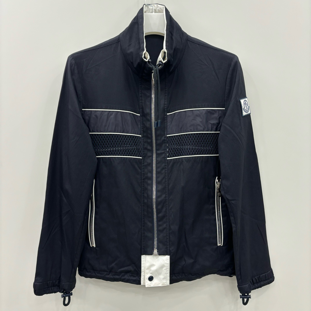 Moncler 盟可睐/袖标胸前镂空冲锋衣/尺码2/全新未使用/编号6073