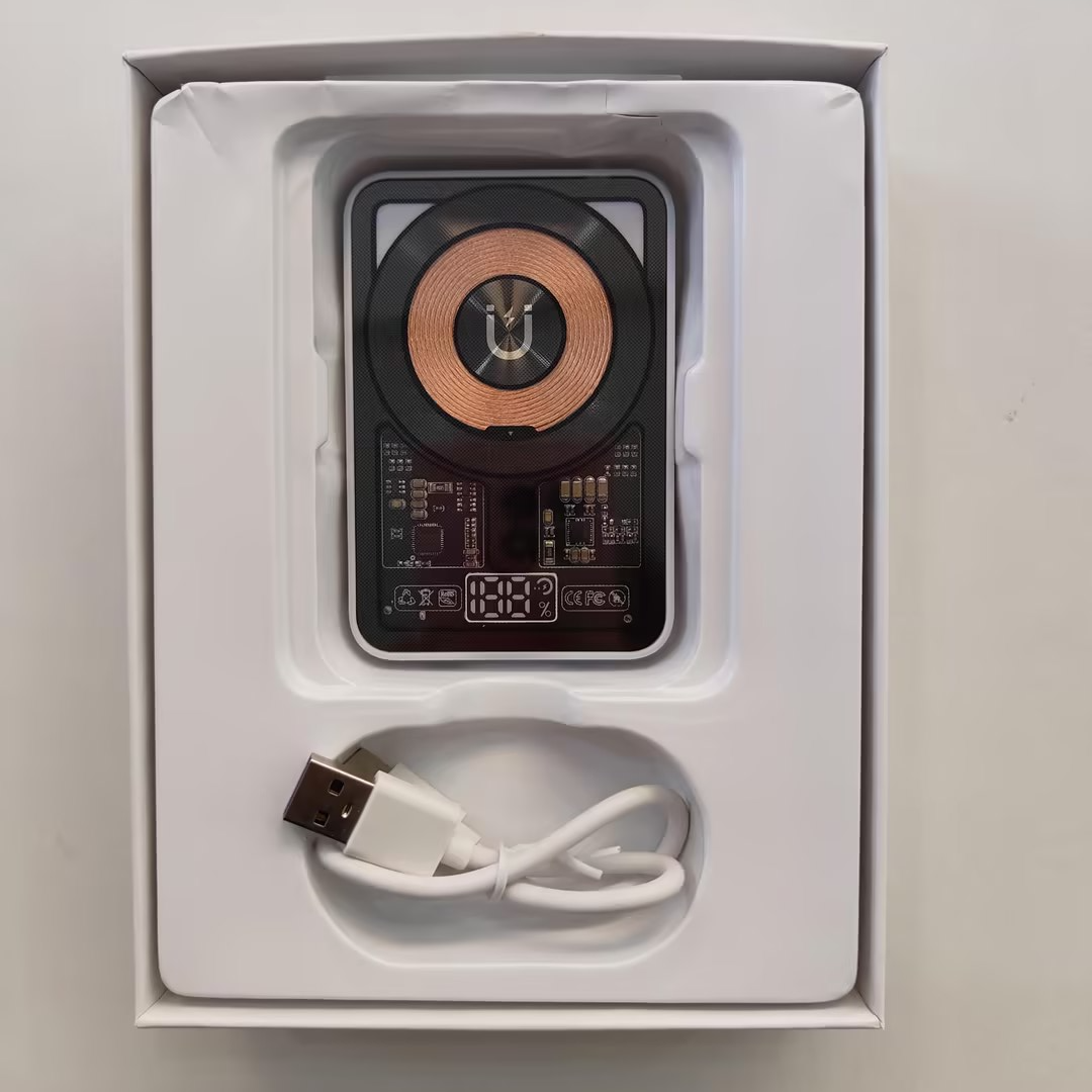 未使用  玩魅 电源 W-05磁吸无线电源5000mah