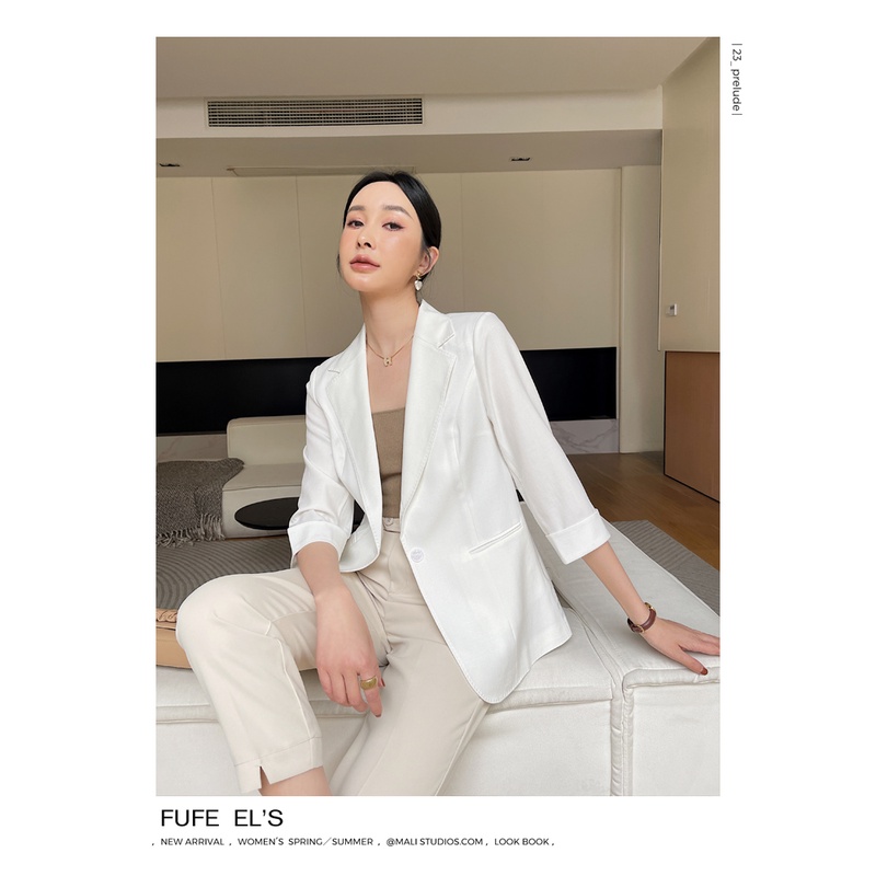 2023年新款春秋薄款白色小西装外套女短款夏季修身小个子西服