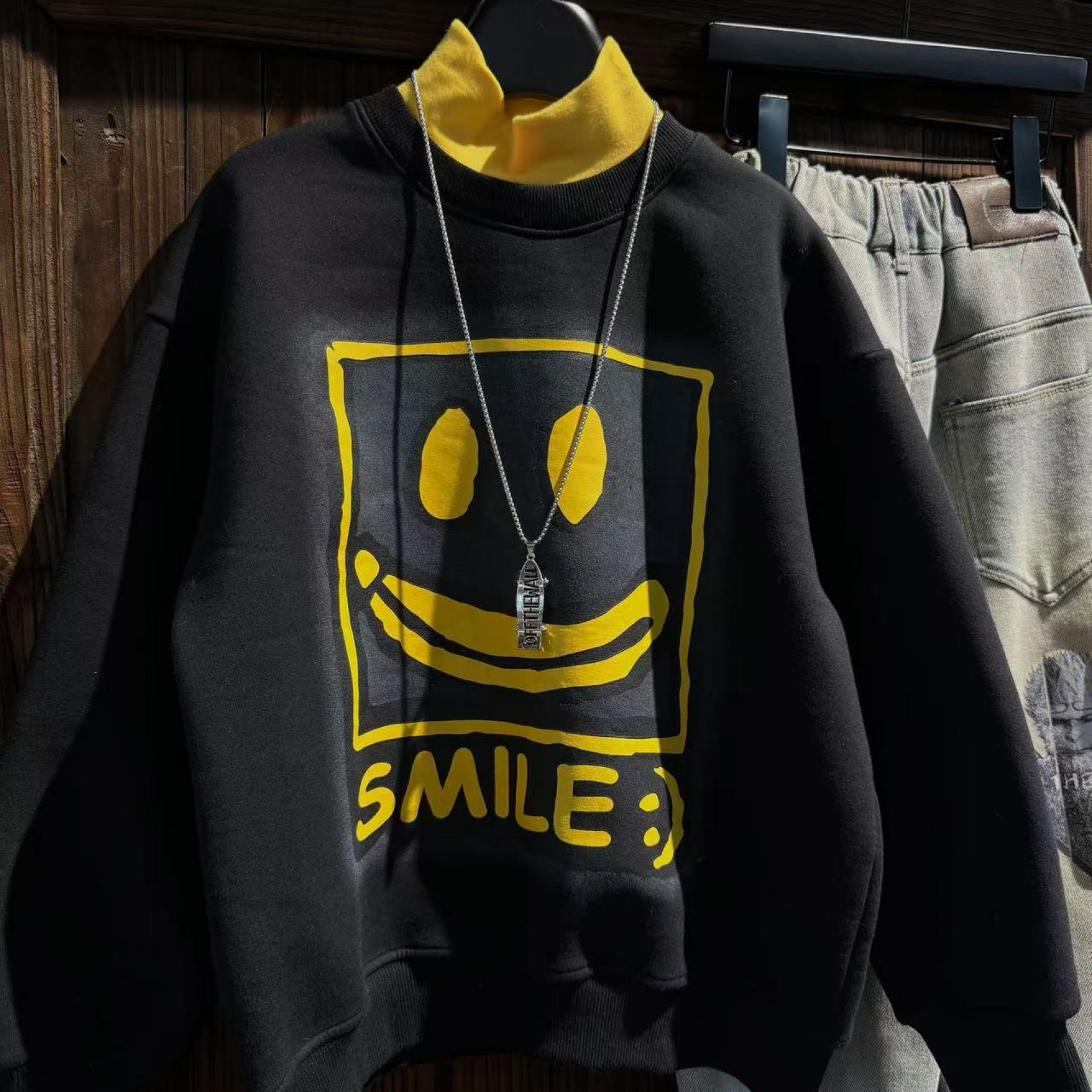 吾2024【Y】11月7日 儿童时尚潮酷黑色笑脸加绒卫衣2326-