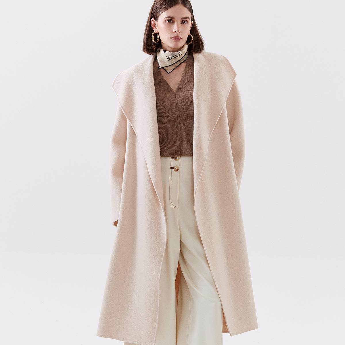 萝家大衣「红人上新」333D00700