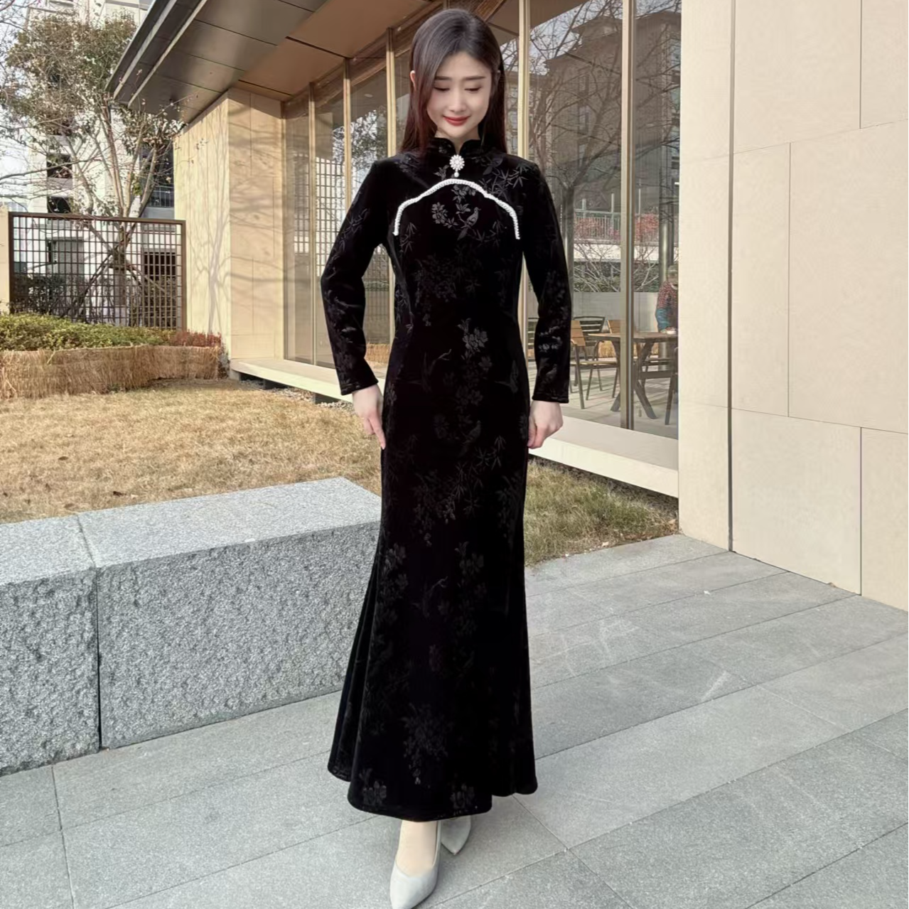 老上海黑色旗袍2024年秋冬丝绒长款长袖复古民国风新中式显瘦改良