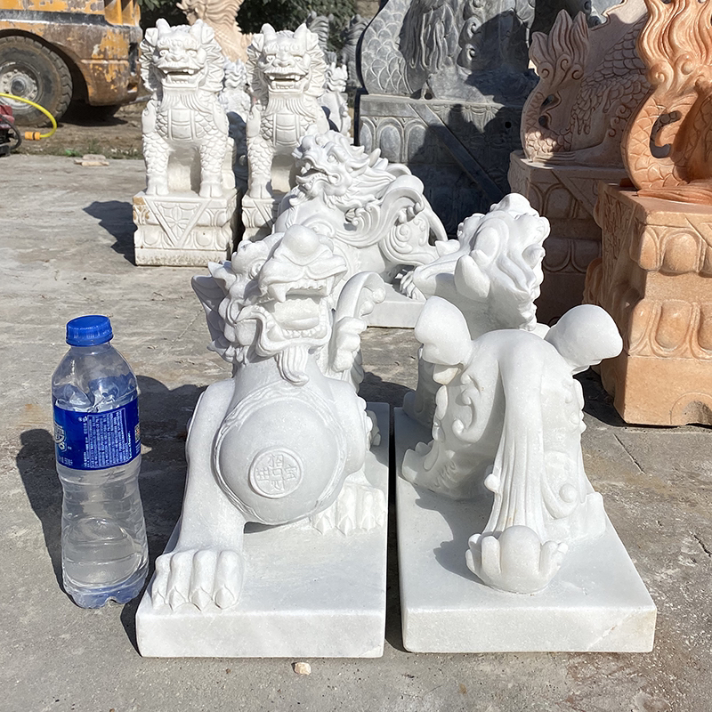 汉白玉石雕貔貅一对招财貔貅神兽