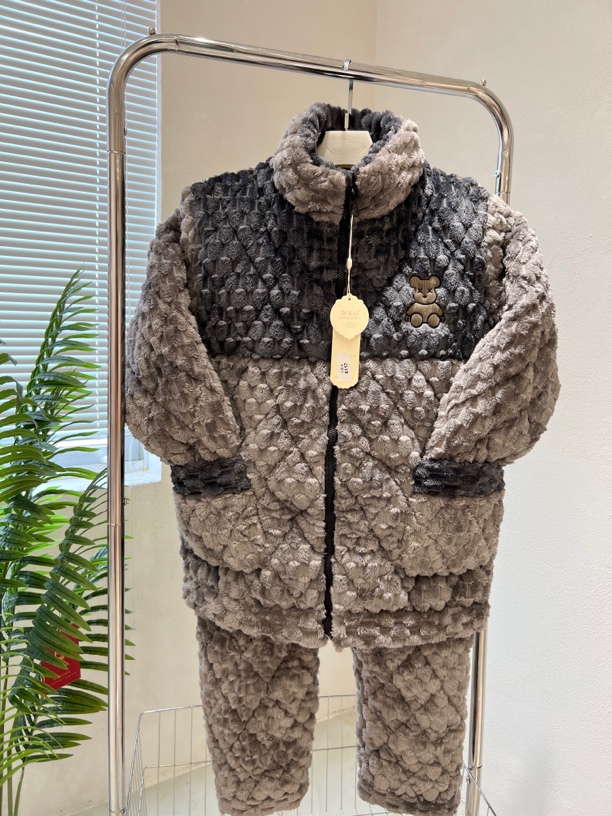 保暖睡衣男款三层夹棉加绒加厚王新款男士珊瑚绒家居服套装冬季