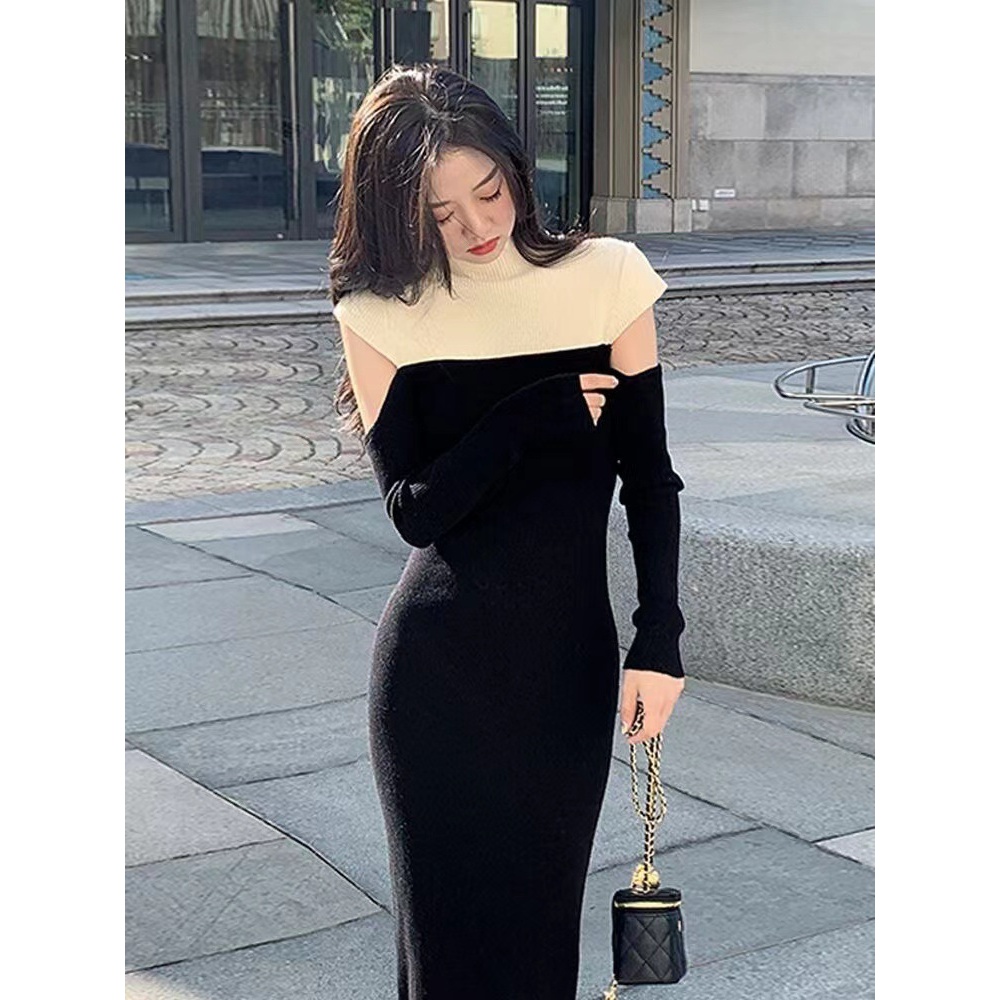 2420秋冬女小心机设计感小众修身气质长裙拼色露肩打底针织连衣裙
