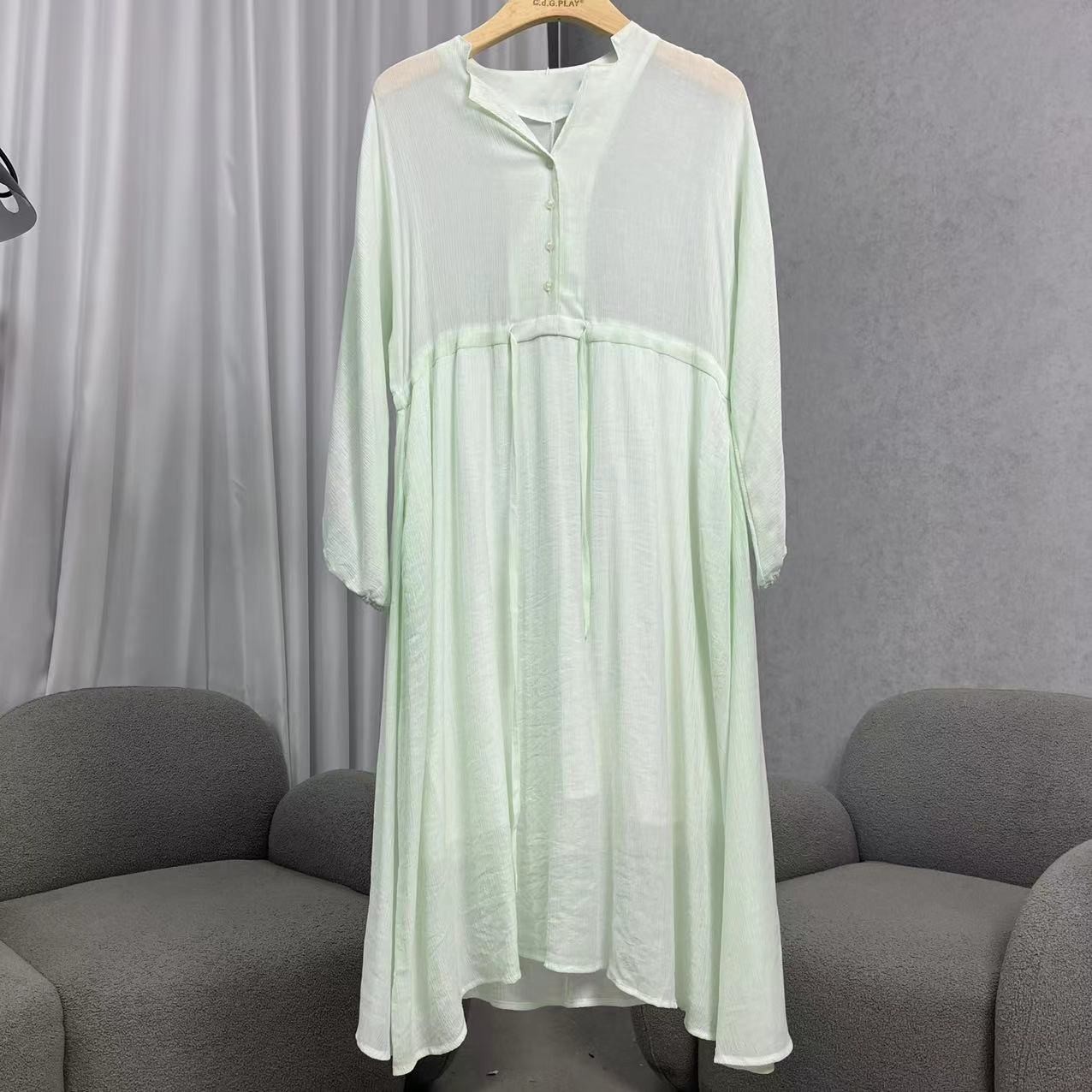 新AI系列  WZ741   女装时尚撤柜长袖薄荷绿连衣裙GB18401