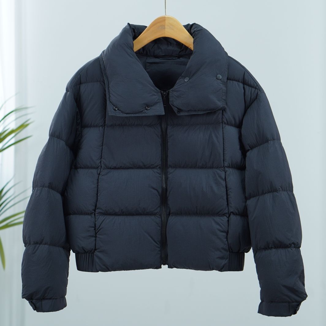 超一线   WO-500   女装简约时尚羽绒服黑色71242-1