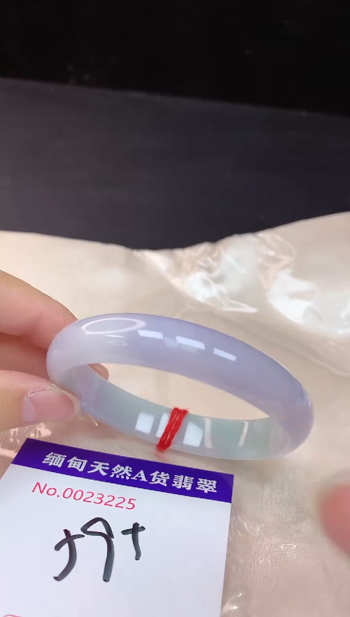 【闪购商品】翡翠手镯未镶嵌59+