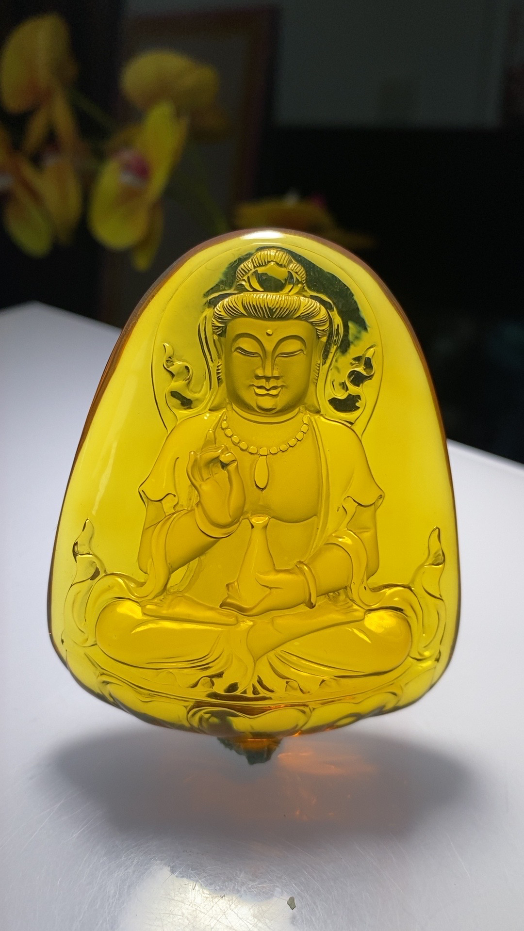 天然缅甸净水蓝珀《吴伯松》大师精雕净瓶观音挂件