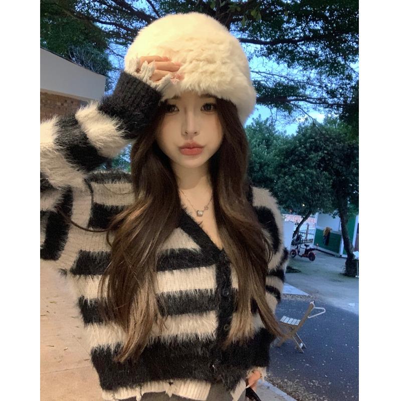 软糯仿貂绒假两件撞色条纹毛衣开衫女冬季保暖加厚V领针织衫外套