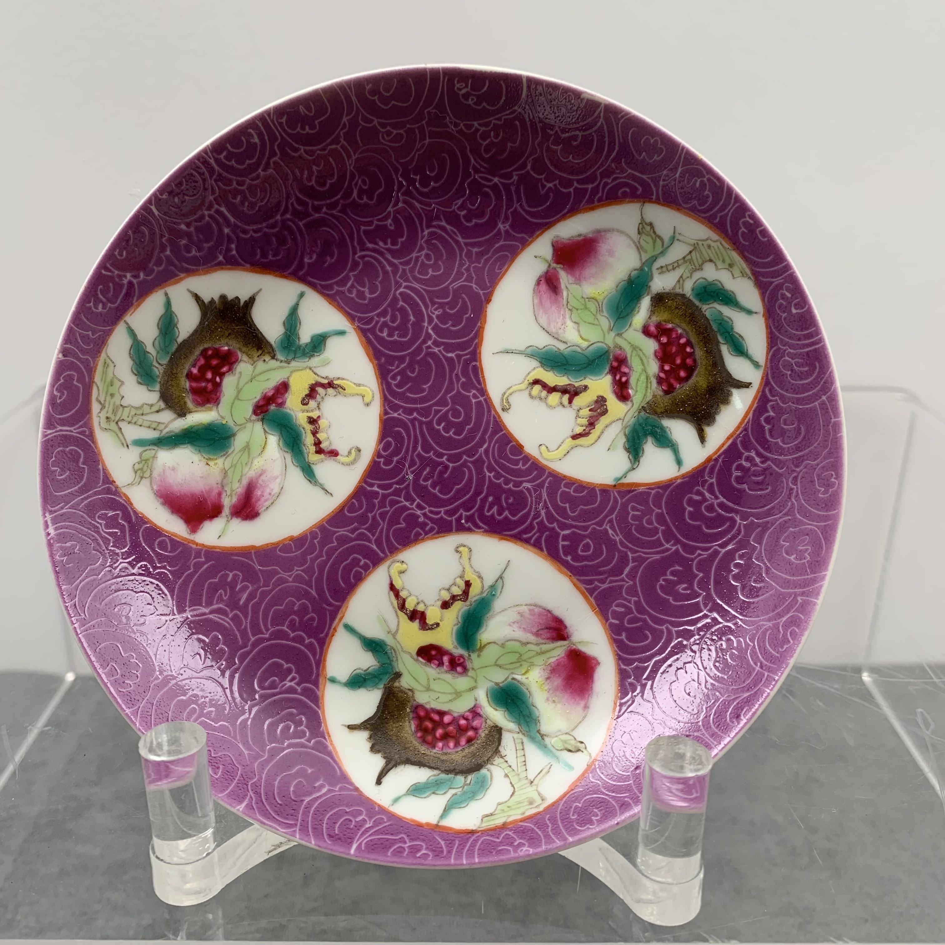 B88712669清晚期 紫地粉彩轧道三多纹盘/古董/古瓷器/老瓷器（hy）