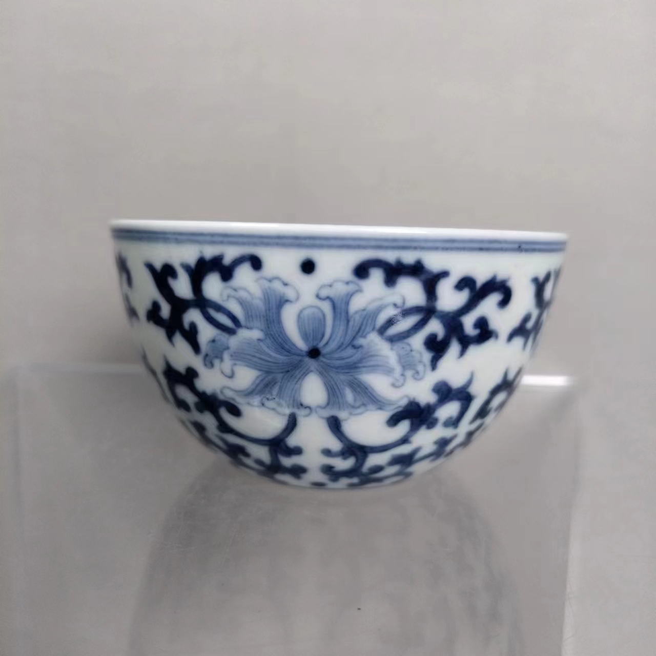 清乾隆  青花缠枝花卉纹茶圆(h)
