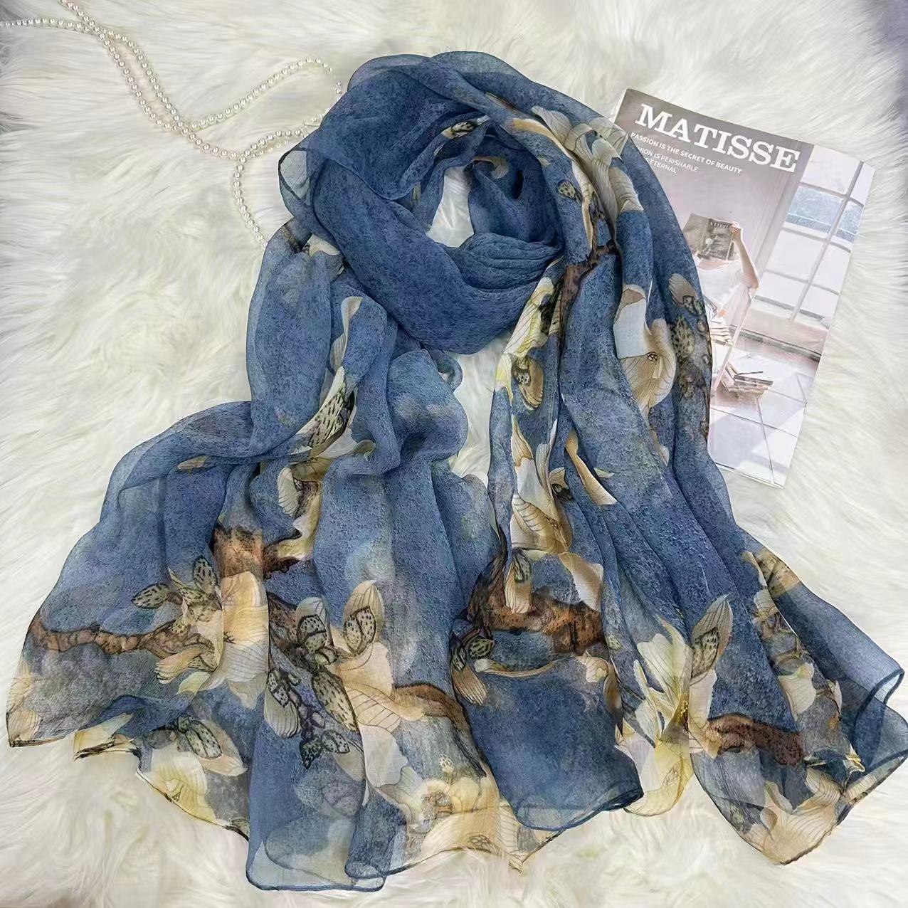 331 鳄鱼皱130x180左右丝巾沙滩巾时尚百搭秋冬季