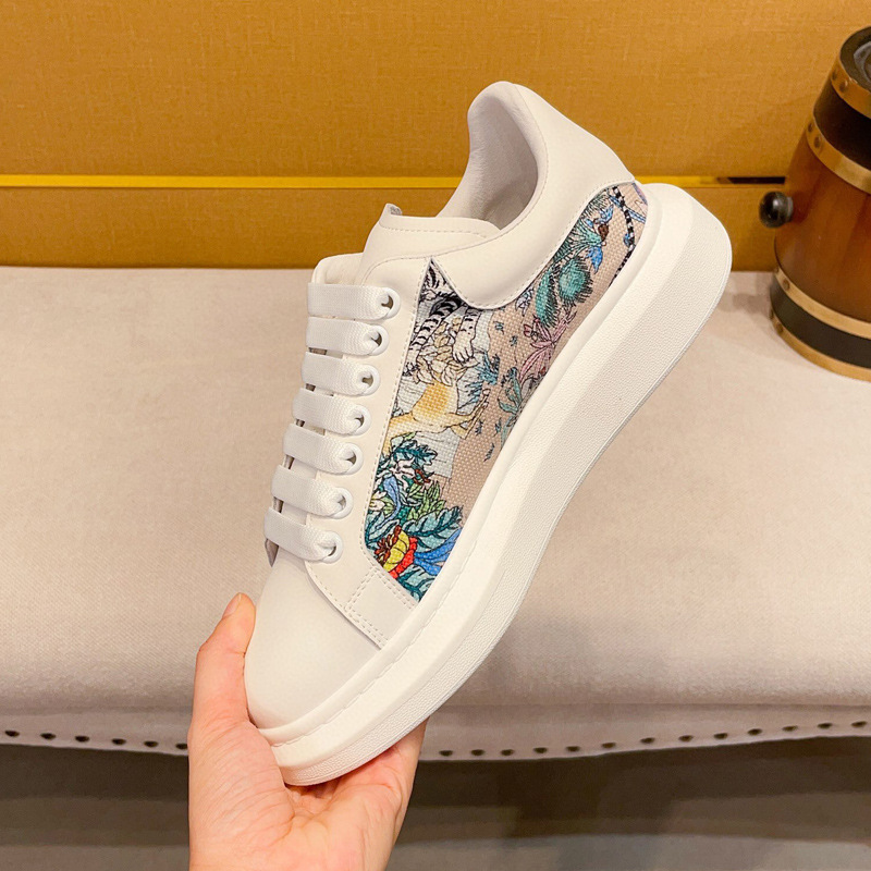 小白鞋男2023秋冬新款舒适厚底透气时尚男鞋防滑耐软底休闲男板鞋