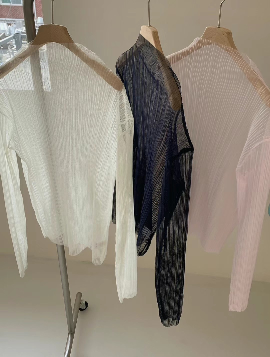 韩国设计师款打底氛围感小衫