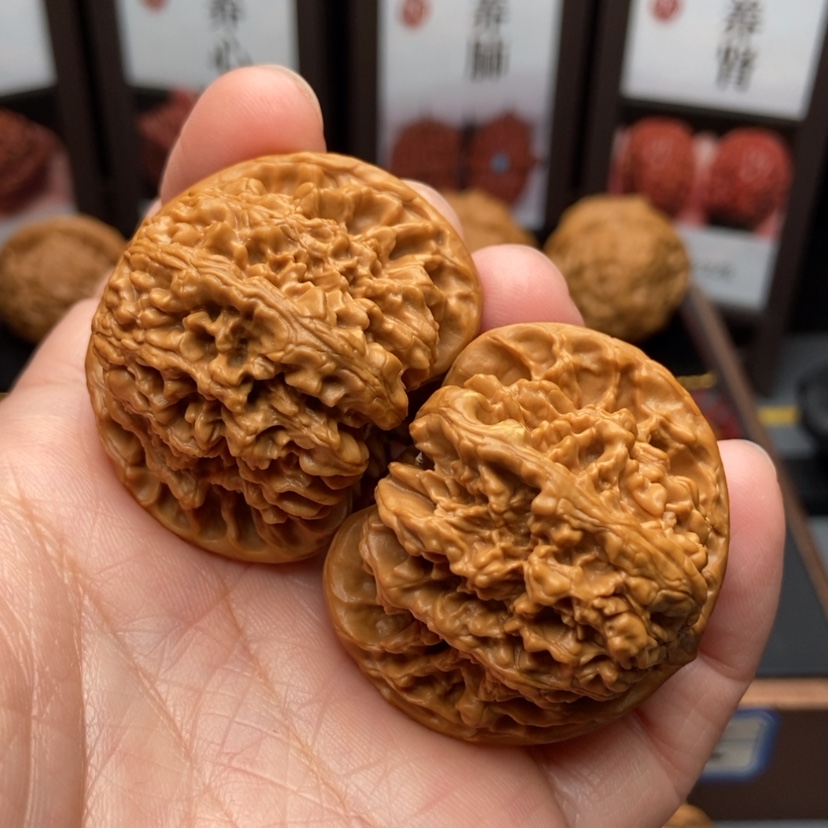 【闪购商品】文玩核桃把件44满天星