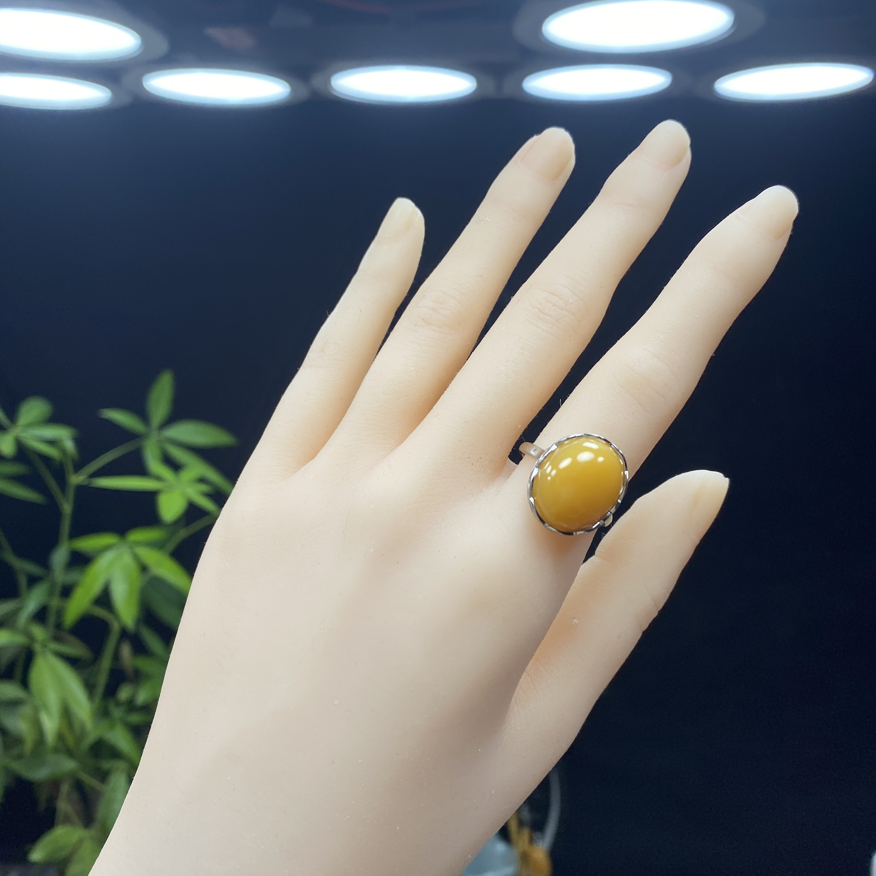 石英质玉黄龙玉黄色镶嵌可调节气质时尚百搭戒指