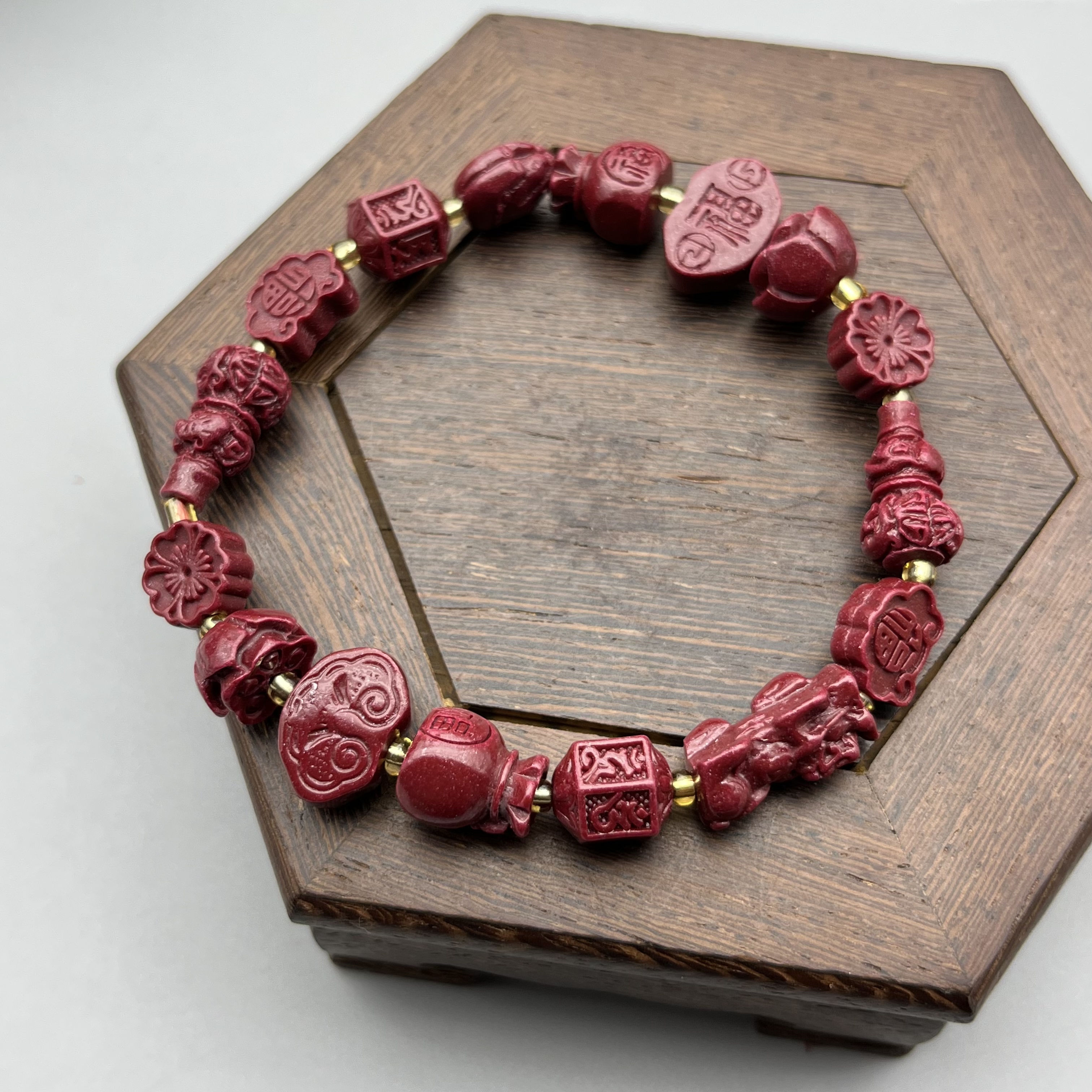 含辰砂工艺品GA354-经典紫金砂雕貔貅福袋莲花手串