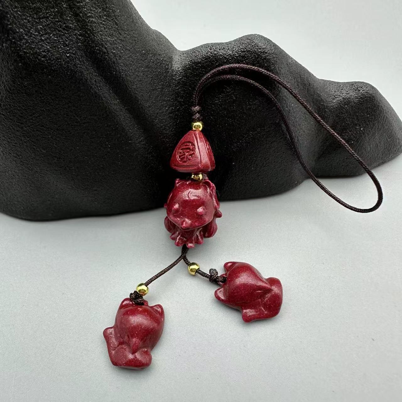 含辰砂工艺品GA369-经典紫金砂雕刻狐狸挂件